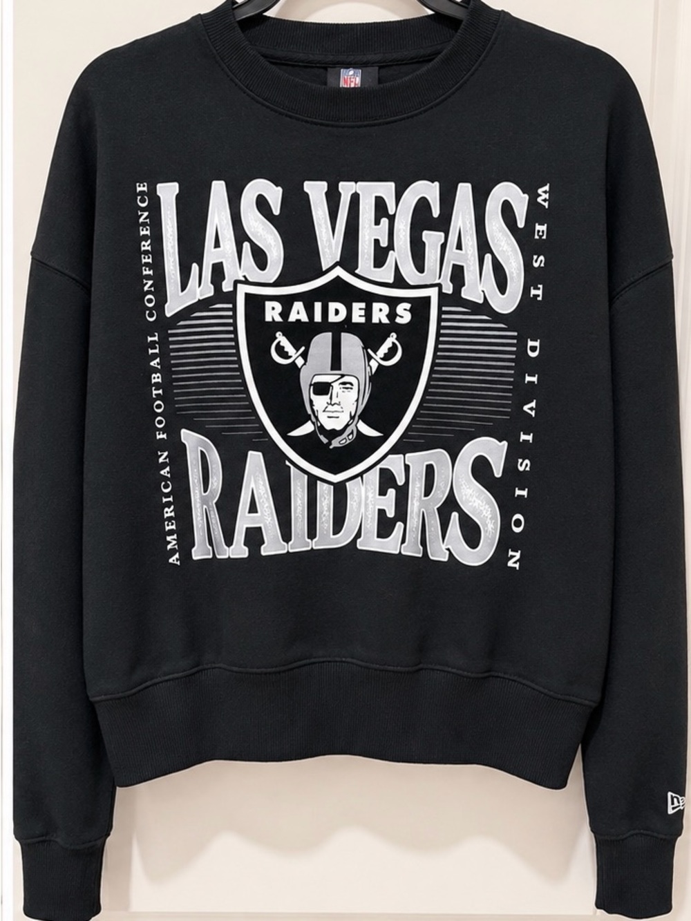 NWT Las Vegas Raiders Women’s Cropped Crewneck Sweatshirt | NFL Apparel | Small